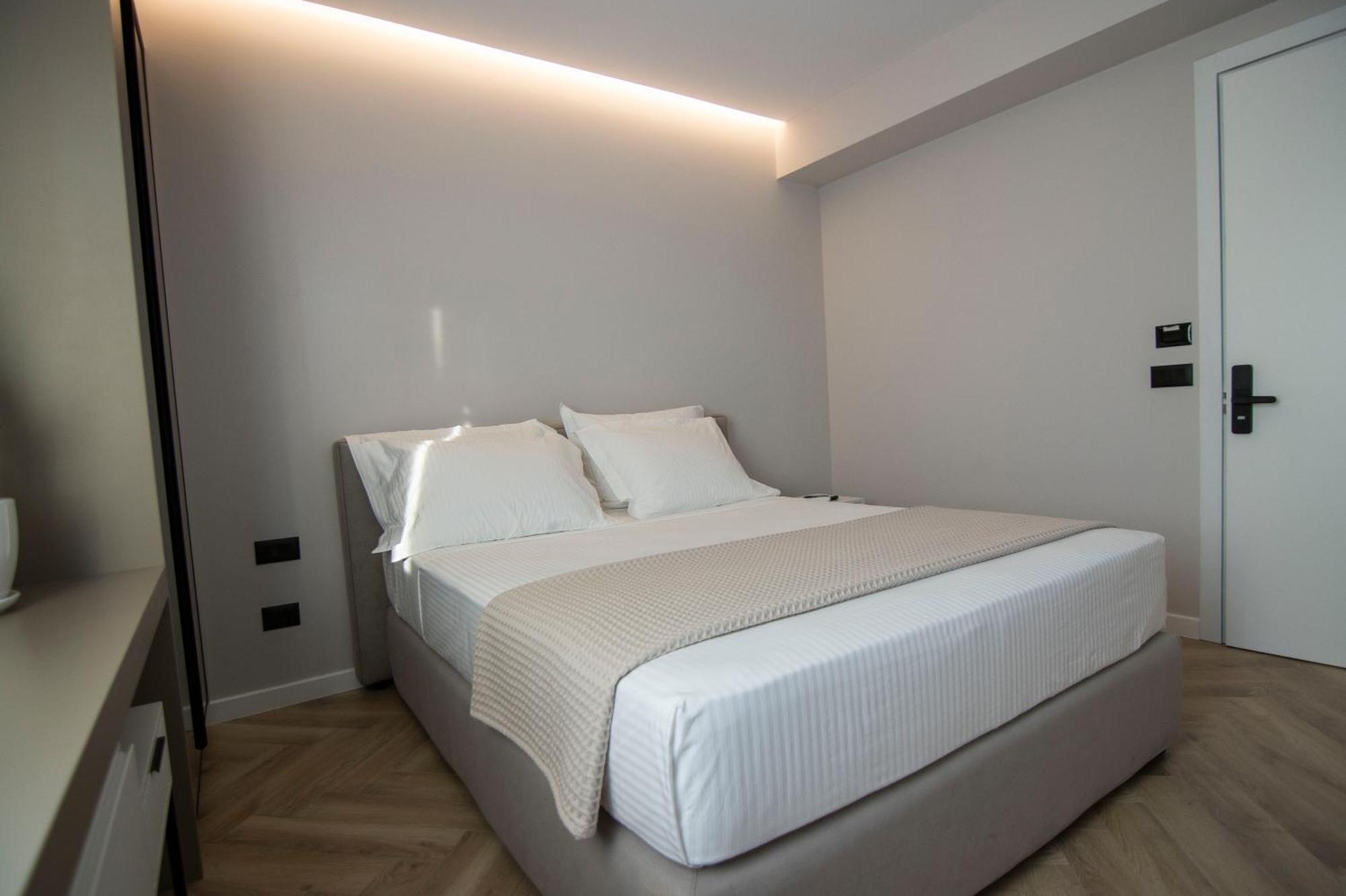 Mina Luxury Rooms Tiranë Eksteriør bilde